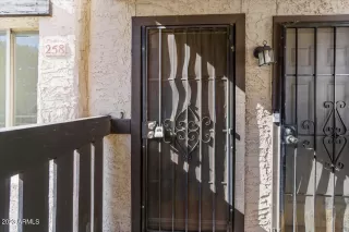 Photo #3: 6508956 Listing