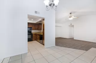 Photo #5: 6509036 Listing