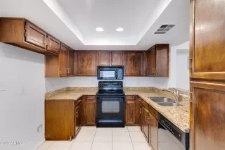 Photo #6: 6509036 Listing