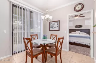 Photo #5: 6509155 Listing