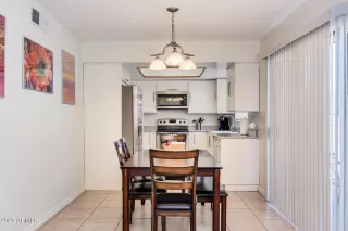 Photo #4: 6509464 Listing