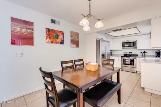 Photo #5: 6509464 Listing