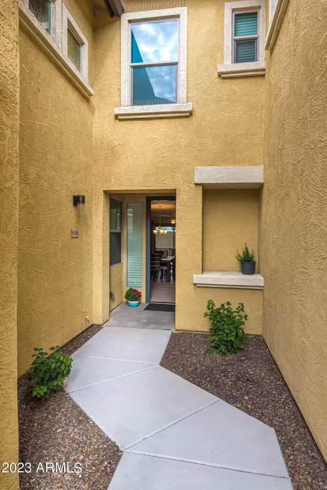 MLS: 6509702 Condo For Sale