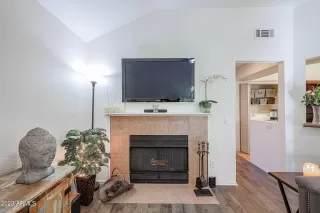 Photo #2: 6509779 Listing