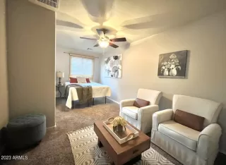 Photo #5: 6509795 Listing