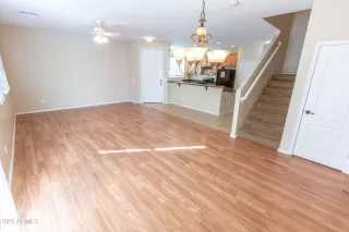 Photo #6: 6509868 Listing