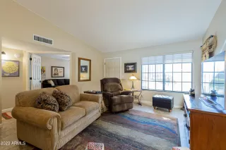 Photo #3: 6509870 Listing 