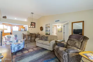 Photo #6: 6509870 Listing 