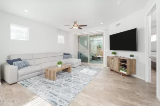 Photo #6: 6509884 Listing