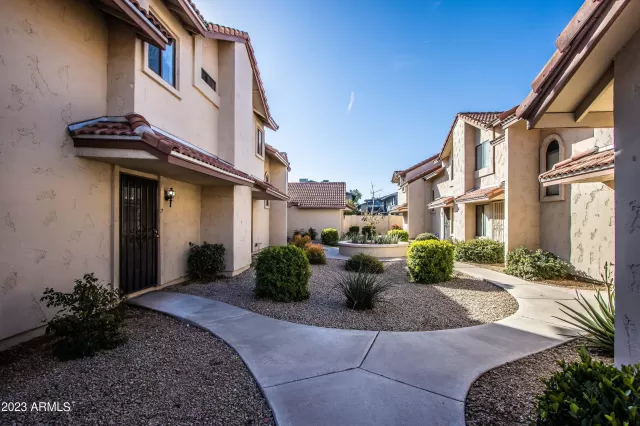 MLS: 6509961 Condo For Sale