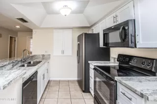 Photo #5: 6509961 Listing