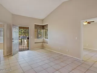 Photo #3: 6509991 Listing