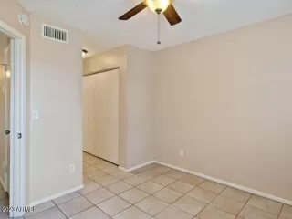 Photo #5: 6509991 Listing