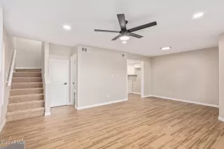 Photo #5: 6510135 Listing