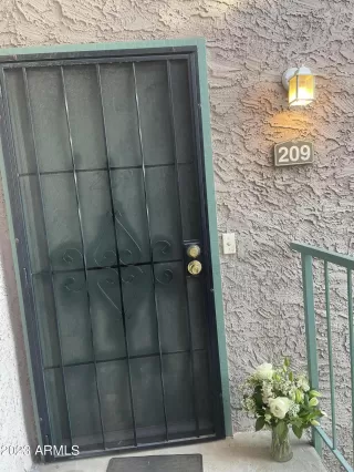 Photo #4: 6510421 Listing