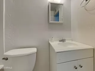 Photo #5: 6510439 Listing