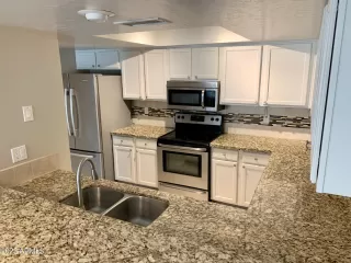 Photo #2: 6510703 Listing