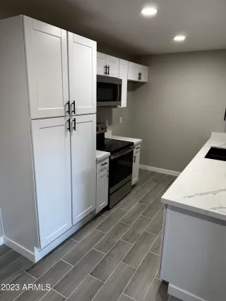 Photo #5: 6511051 Listing