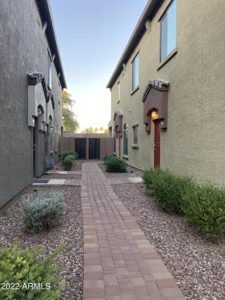 Photo #2: 6511177 Listing