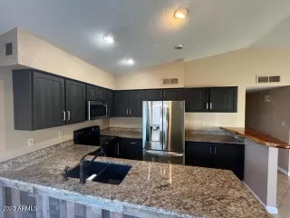 Photo #1: 6511258 Listing 