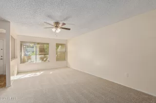 Photo #6: 6511270 Listing