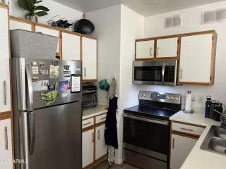 Photo #5: 6511578 Listing