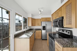 Photo #6: 6511744 Listing