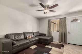 Photo #5: 6512175 Listing