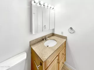 Photo #5: 6512318 Listing