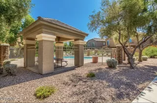 Photo #2: 6512329 Listing