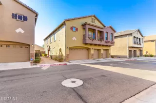 Photo #5: 6512329 Listing