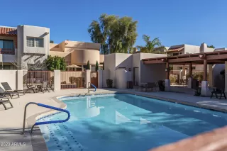 Photo #6: 6512348 Listing