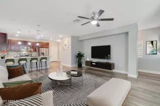 Photo #5: 6512576 Listing