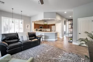 Photo #3: 6512839 Listing 