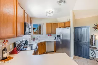 Photo #3: 6513280 Listing 