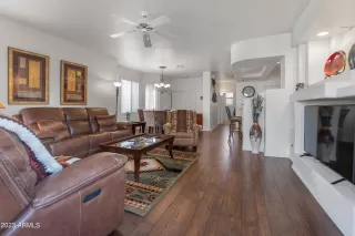Photo #5: 6513423 Listing