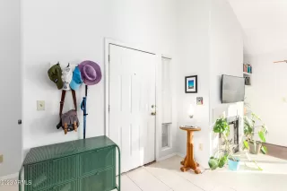 Photo #3: 6513444 Listing