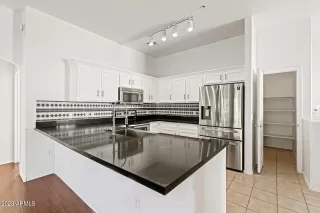 Photo #3: 6513476 Listing