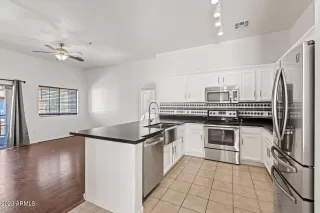 Photo #4: 6513476 Listing