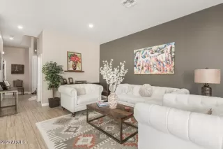 Photo #6: 6513560 Listing