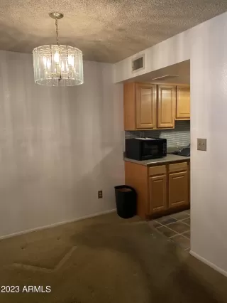 Photo #4: 6513869 Listing