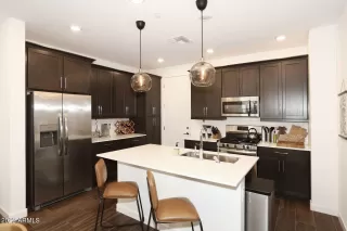 Photo #3: 6514023 Listing 