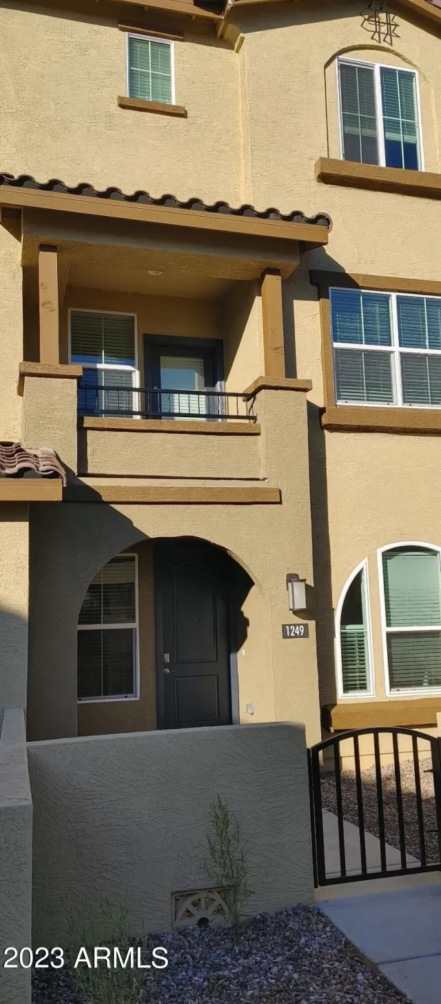 MLS: 6514078 Condo For Sale