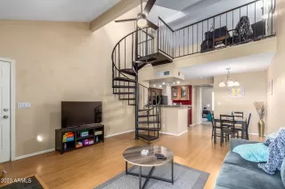 Photo #3: 6514341 Listing