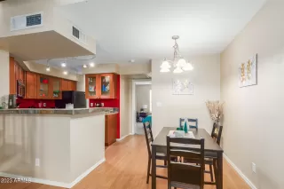 Photo #5: 6514341 Listing