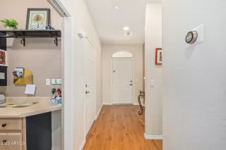 Photo #5: 6514634 Listing