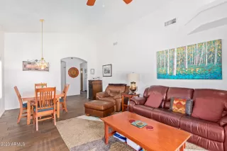 Photo #4: 6514719 Listing