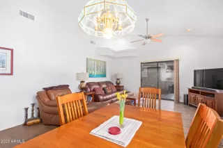 Photo #6: 6514719 Listing