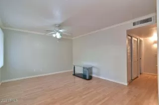 Photo #3: 6514856 Listing