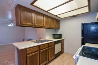 Photo #6: 6514856 Listing